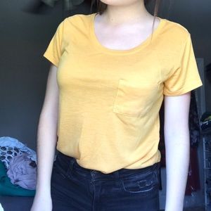 Basic yellow Tee